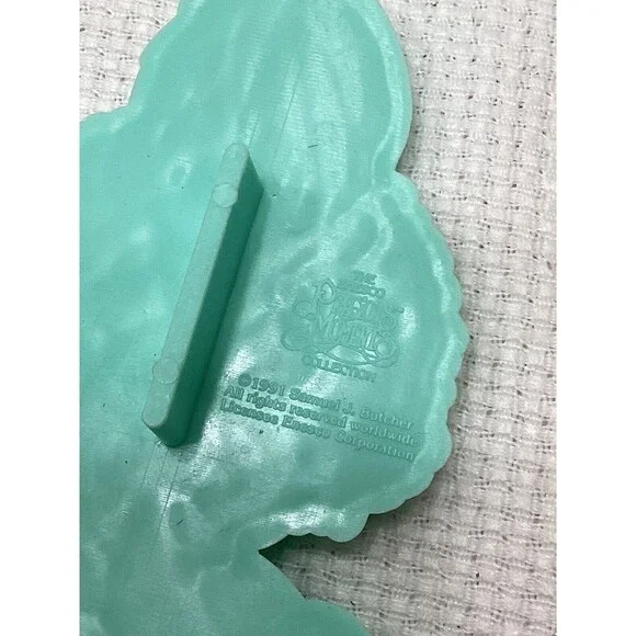 Wilton Cookie Cutters Precious Moments Plastic 1993~Lot Of 6 ~ Plus 2 Ornaments - Picture 9 of 9